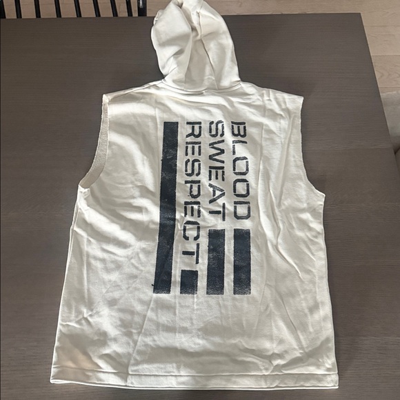 Under Armour - Picture 4 of 4